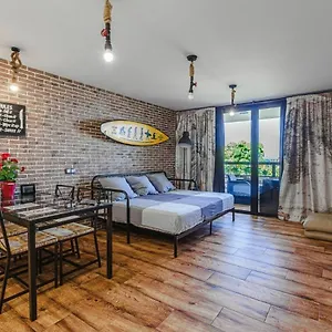 https://the-americas-beach-apartment.tenerifehoteles.net
