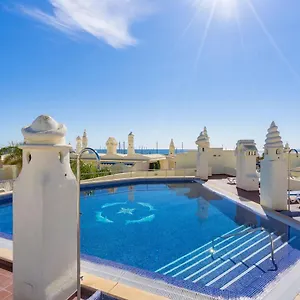 https://malaga-puerto-de-benalmadena-en-la-primera-isla-con.hotelsinnerja.org